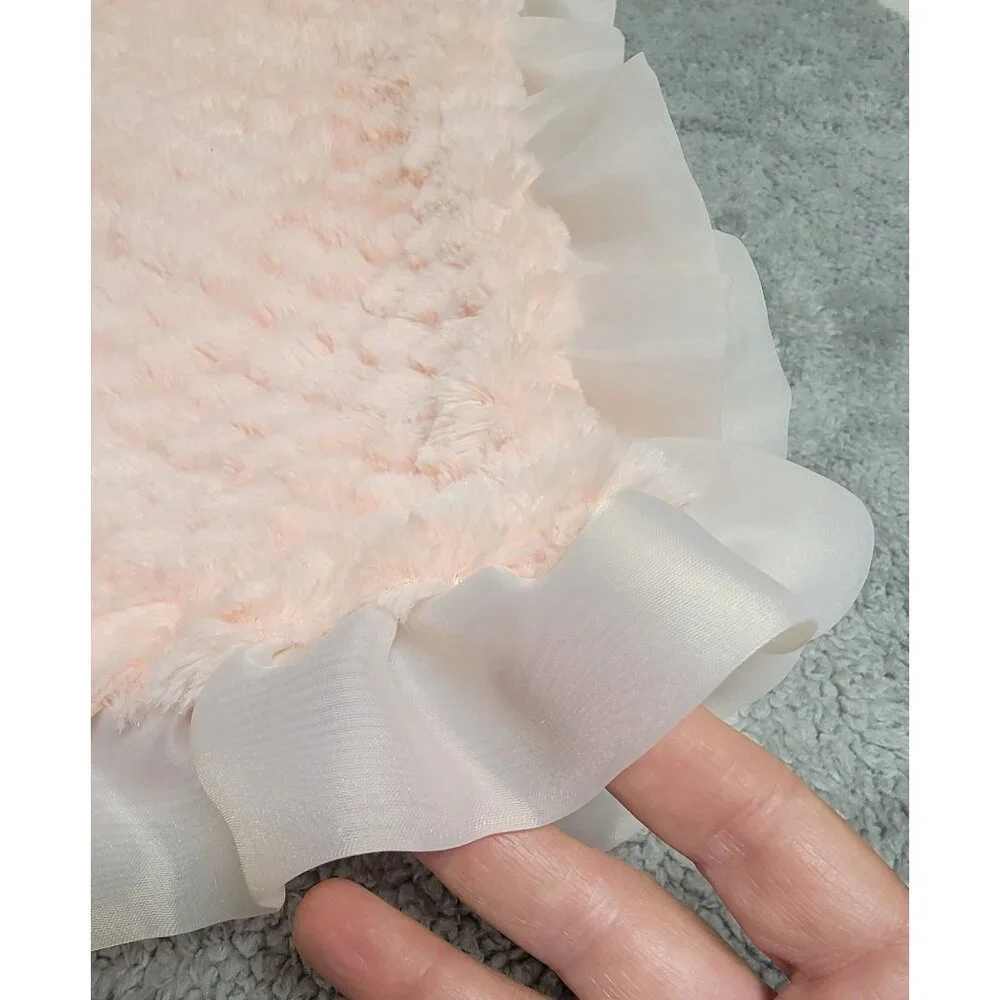 The Peanutshell Pink Baby Blanket - Picture 7 of 10